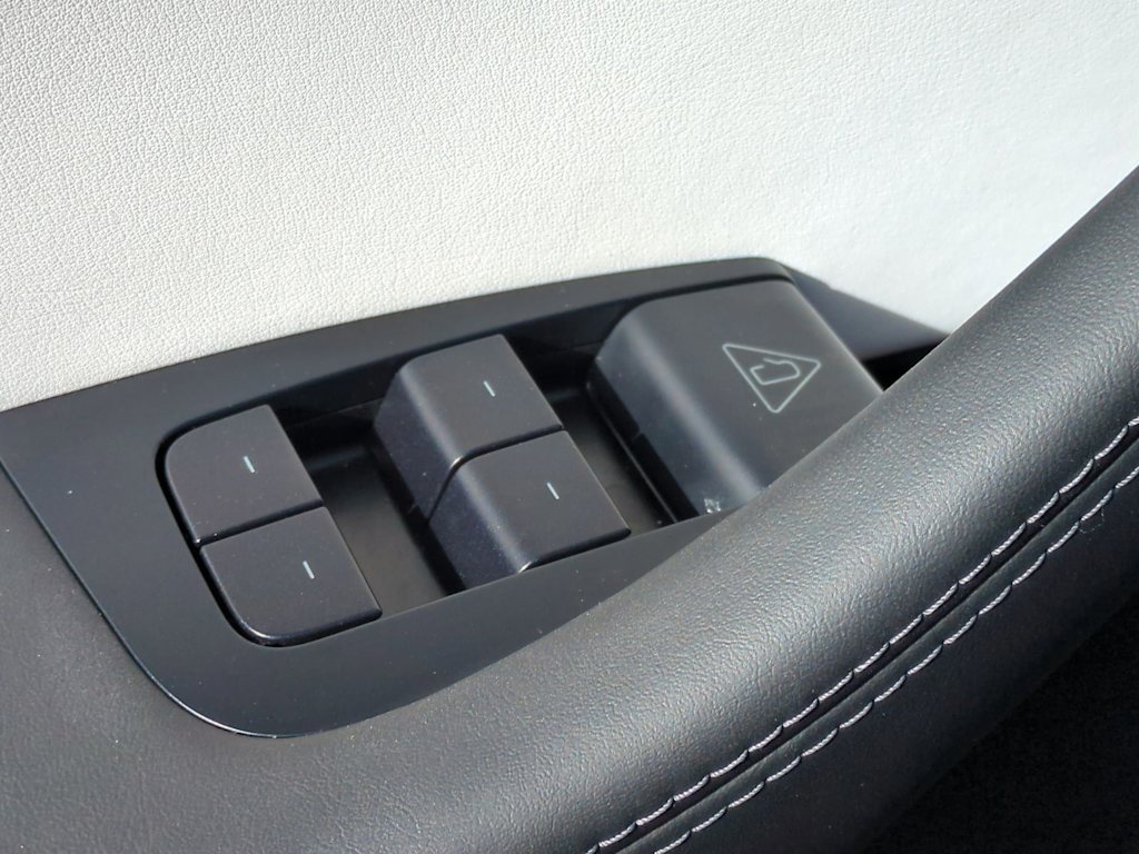 Thumbnail: 2026 Tesla Model Y - 27