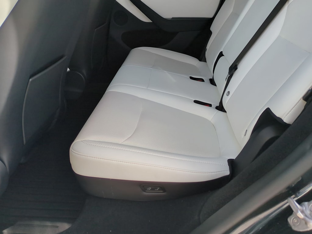 Thumbnail: 2026 Tesla Model Y - 10