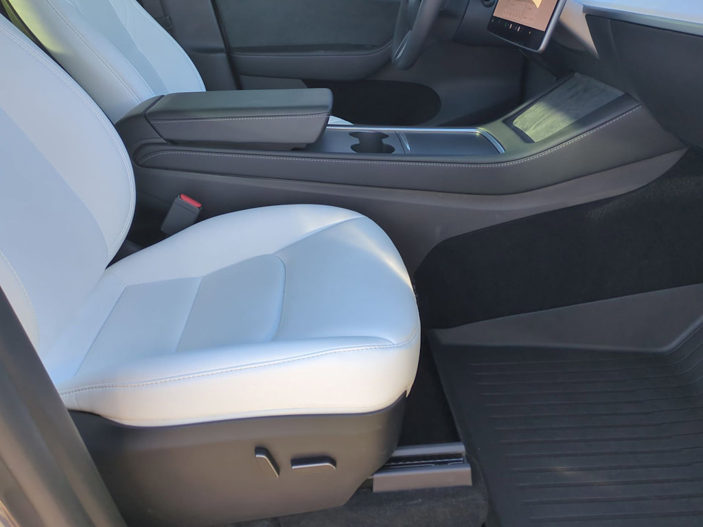 Thumbnail: 2023 Tesla Model Y - 30