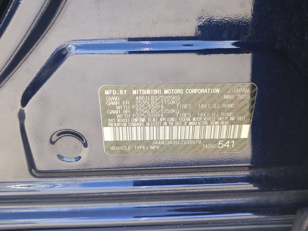 Thumbnail: 2020 Mitsubishi Outlander - 18