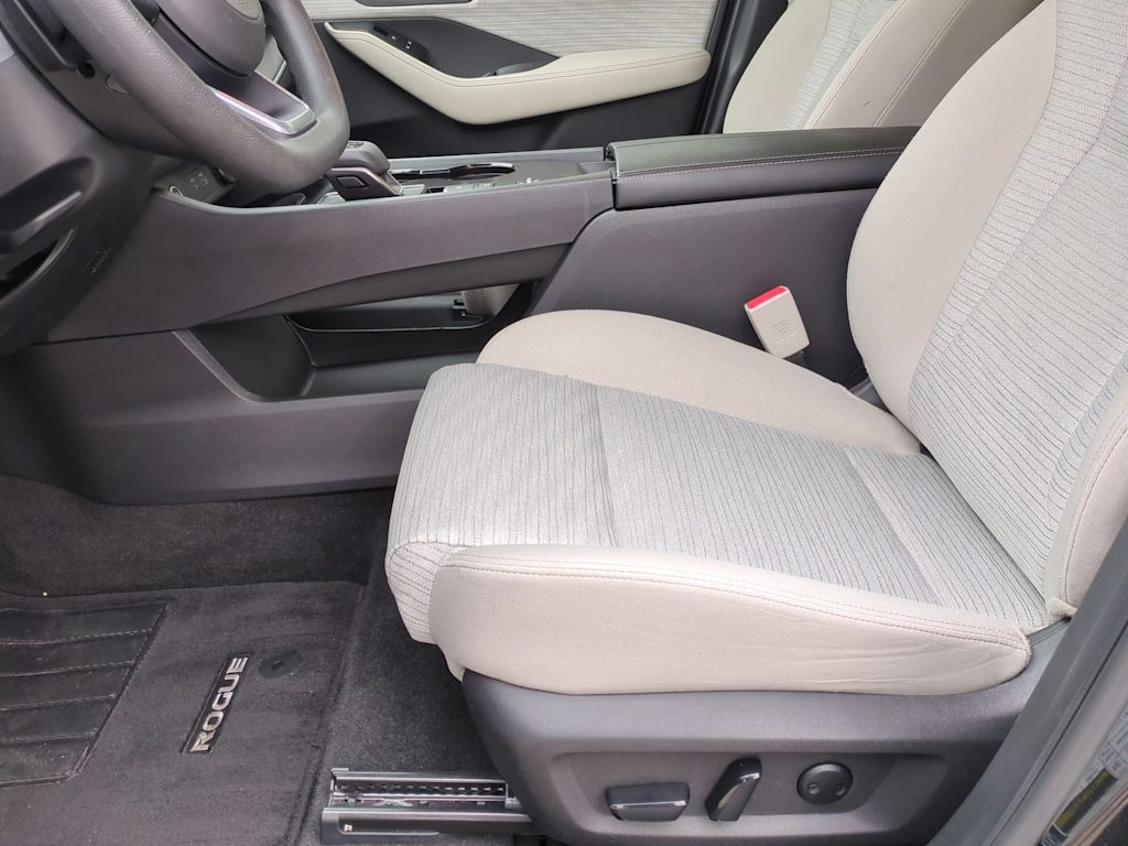 Thumbnail: 2023 Nissan Rogue - 26