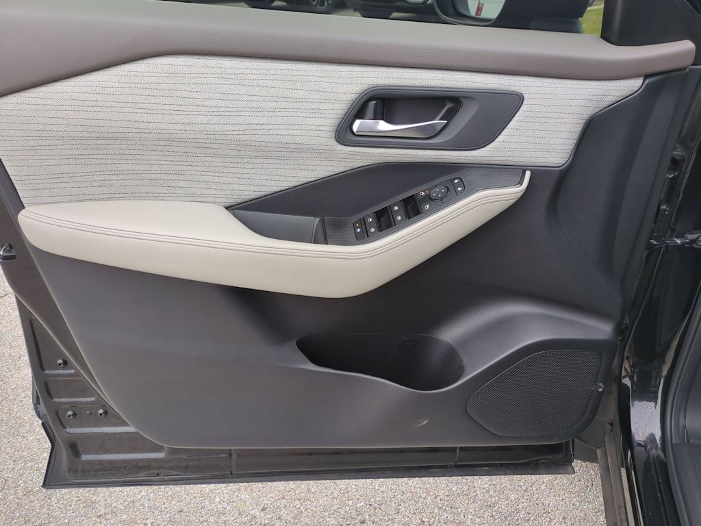 Thumbnail: 2023 Nissan Rogue - 28