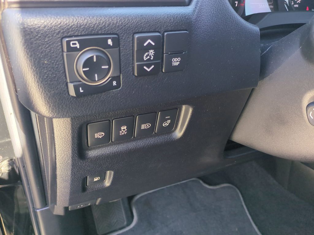 Thumbnail: 2022 Lexus GX - 36