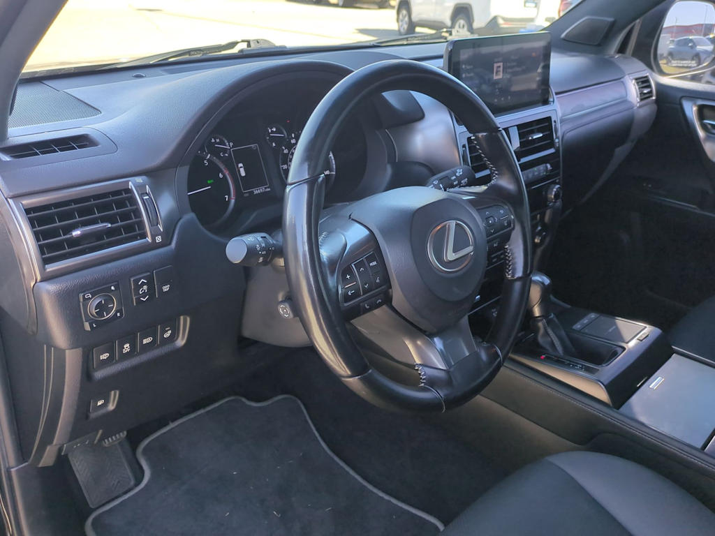 Thumbnail: 2022 Lexus GX - 2