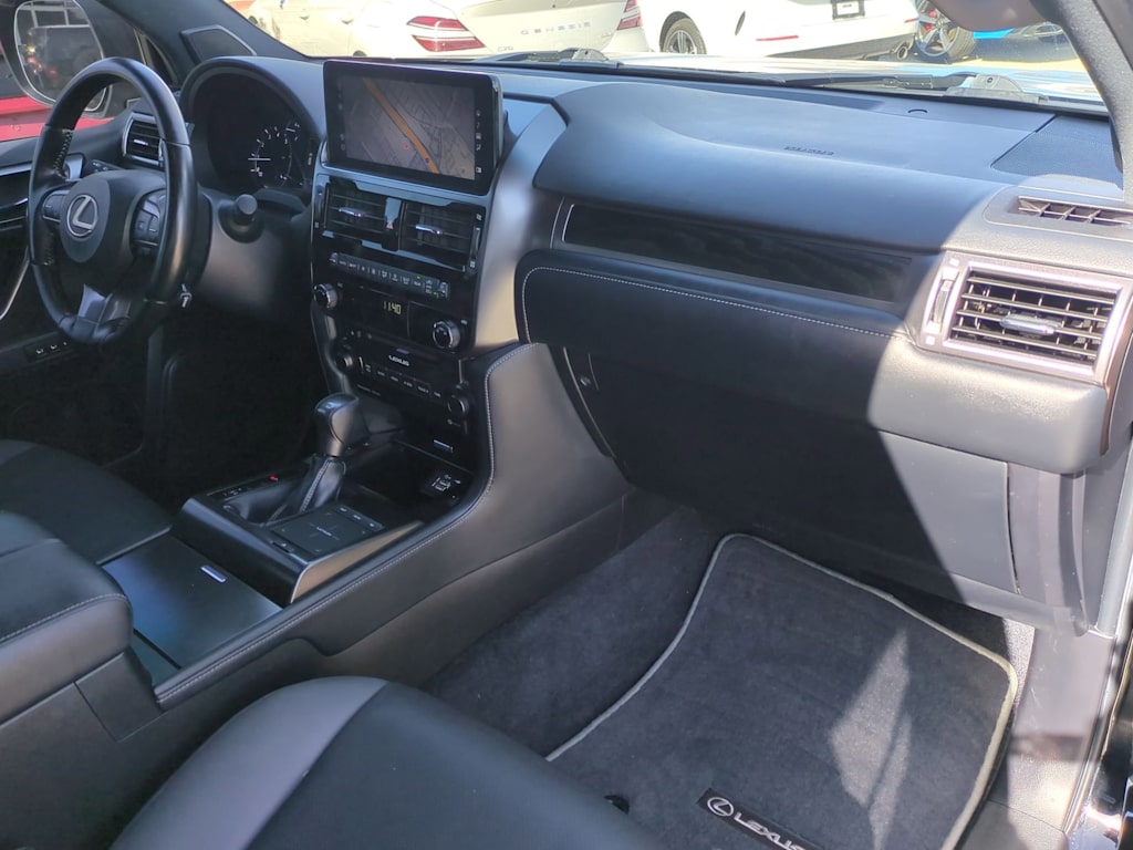 Thumbnail: 2022 Lexus GX - 14