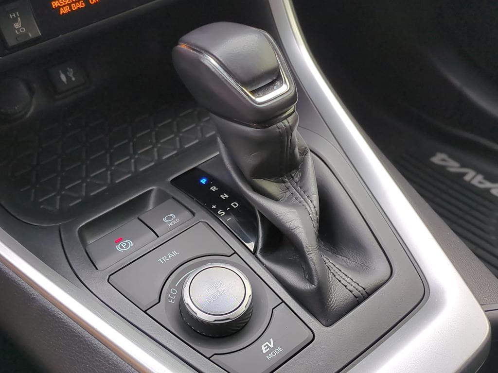 Thumbnail: 2019 Toyota RAV4 - 14