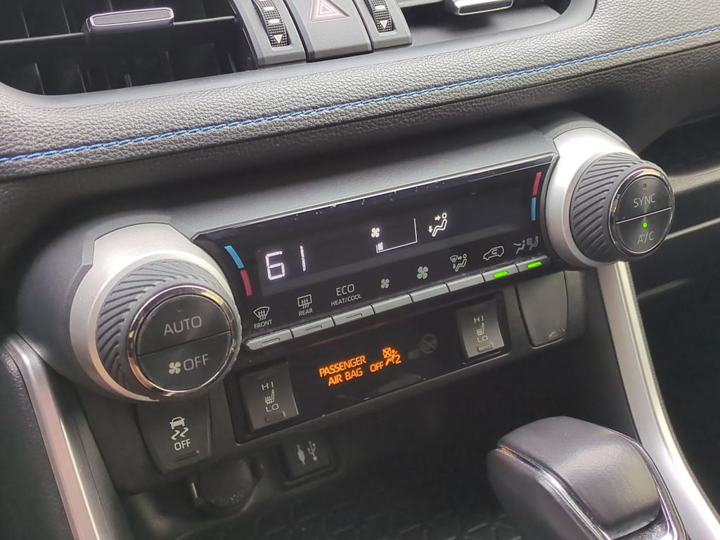 Thumbnail: 2019 Toyota RAV4 - 26