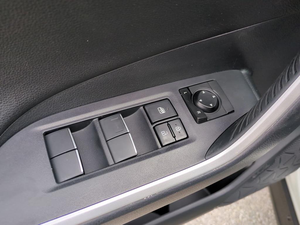 Thumbnail: 2019 Toyota RAV4 - 31