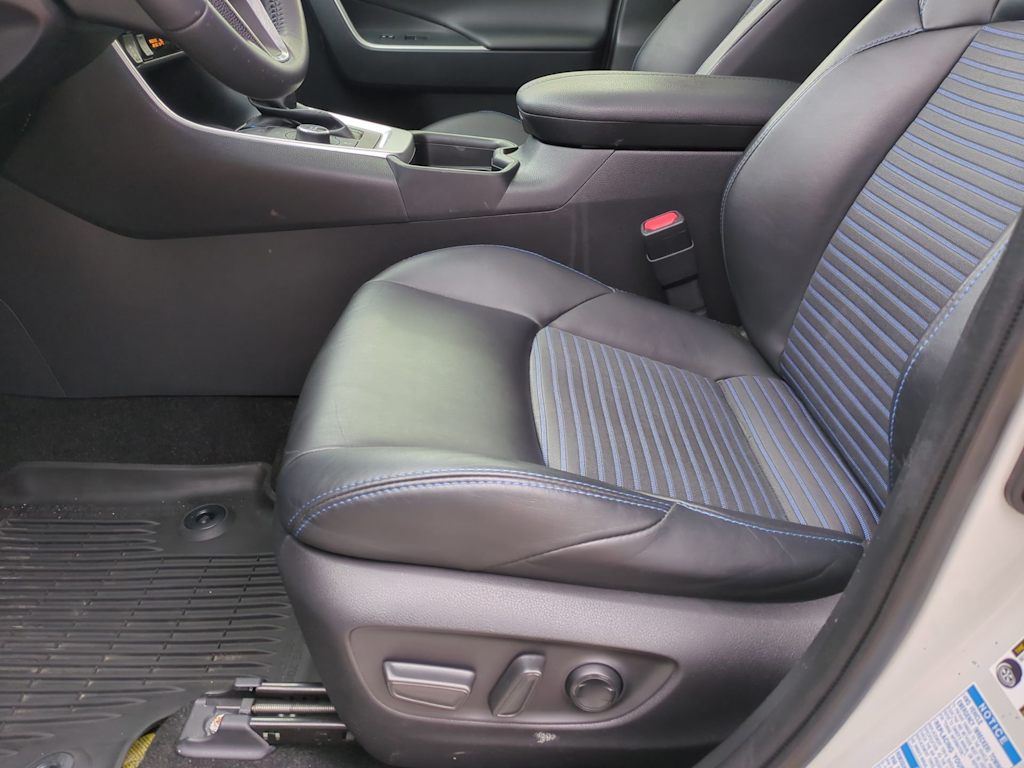 Thumbnail: 2019 Toyota RAV4 - 28