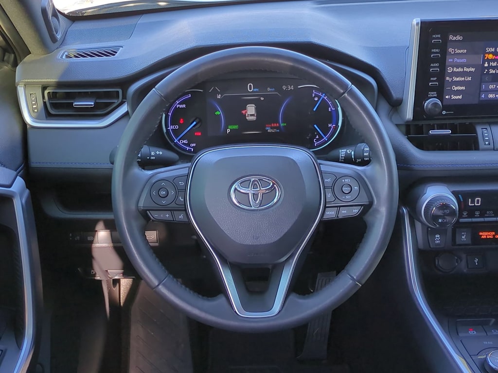 Thumbnail: 2020 Toyota RAV4 - 10