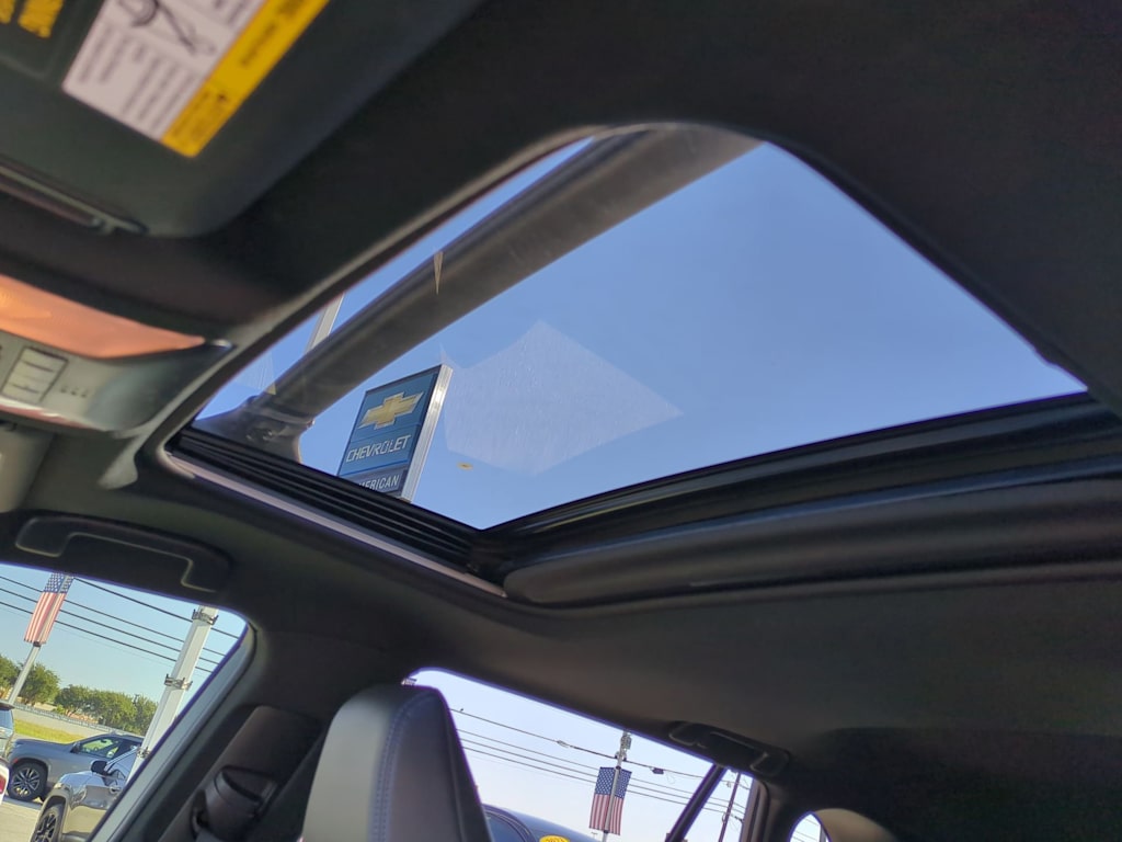 Thumbnail: 2020 Toyota RAV4 - 28