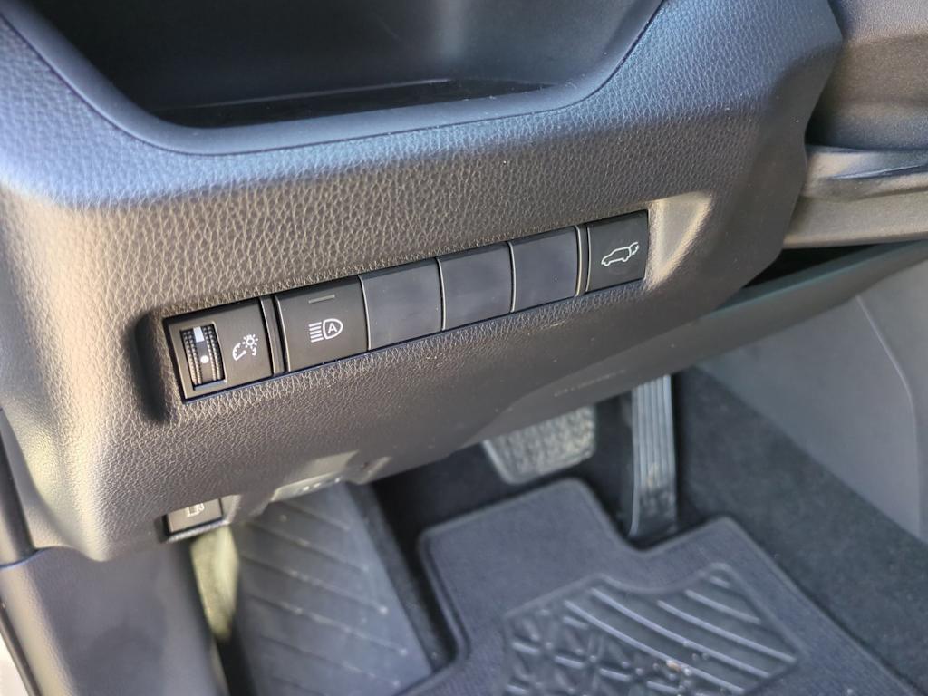 Thumbnail: 2020 Toyota RAV4 - 36