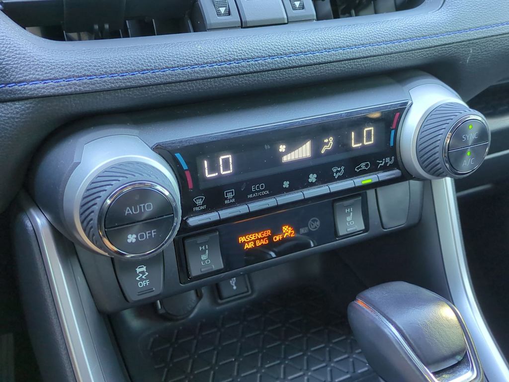 Thumbnail: 2020 Toyota RAV4 - 27