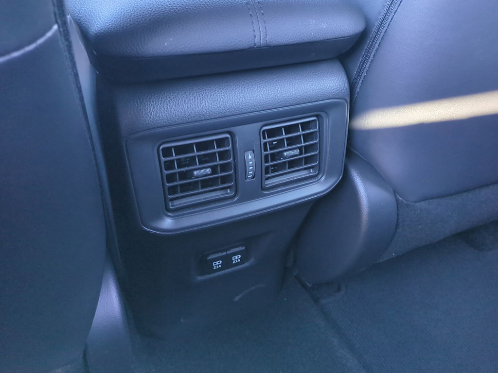 Thumbnail: 2020 Toyota RAV4 - 30