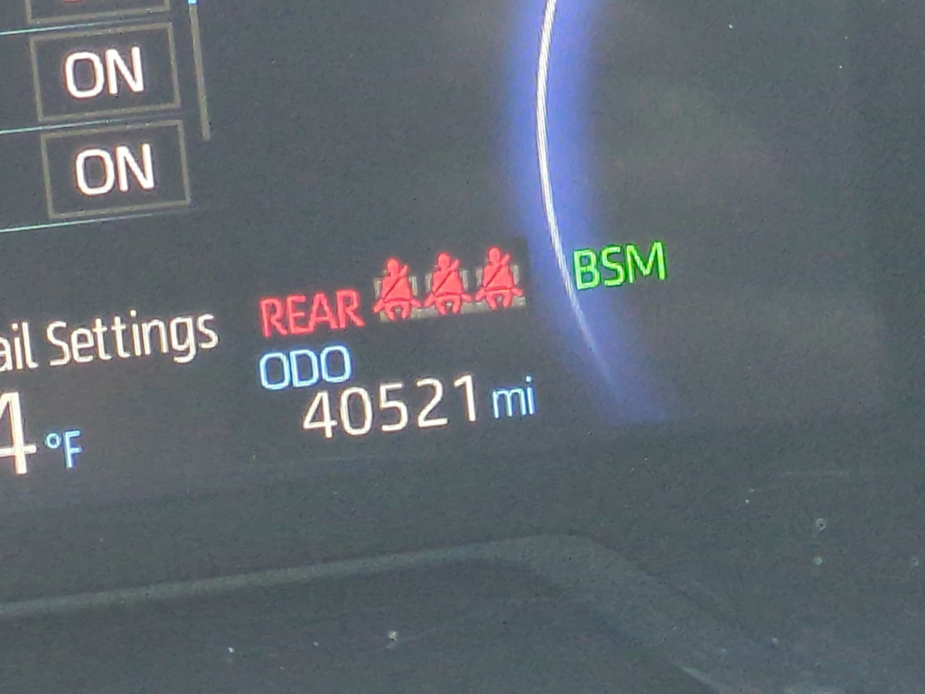 Thumbnail: 2020 Toyota RAV4 - 17