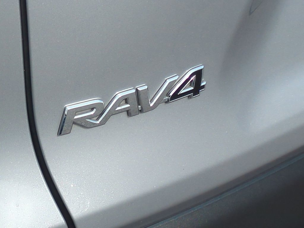 Thumbnail: 2021 Toyota RAV4 - 35