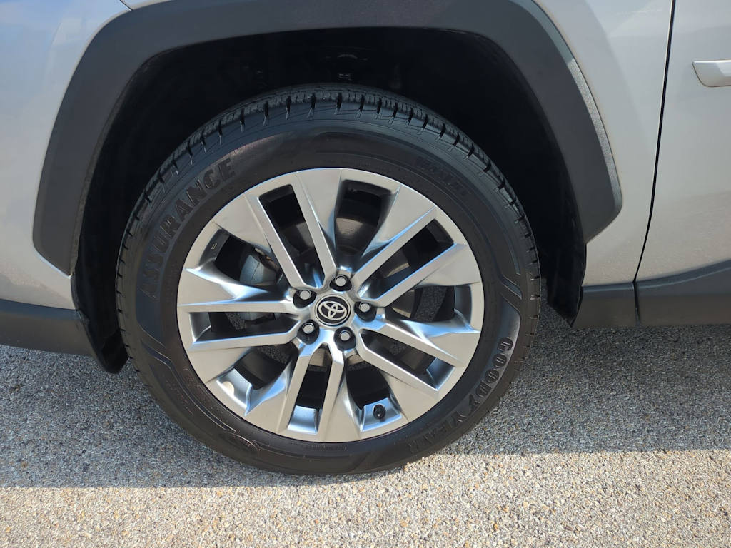 Thumbnail: 2021 Toyota RAV4 - 7