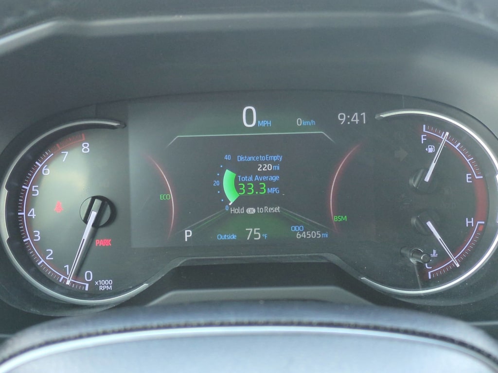 Thumbnail: 2021 Toyota RAV4 - 16