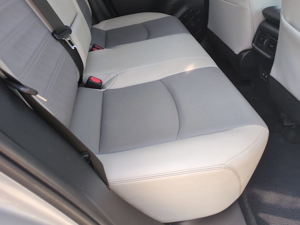 Thumbnail: 2021 Toyota RAV4 - 10