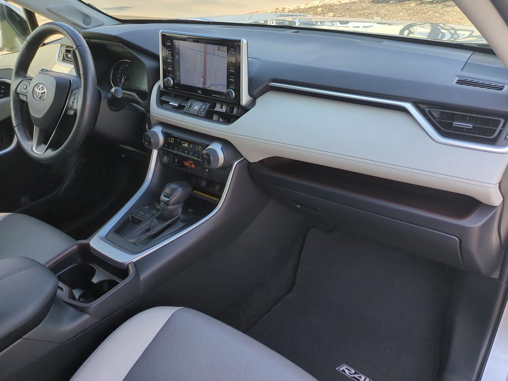 Thumbnail: 2021 Toyota RAV4 - 13