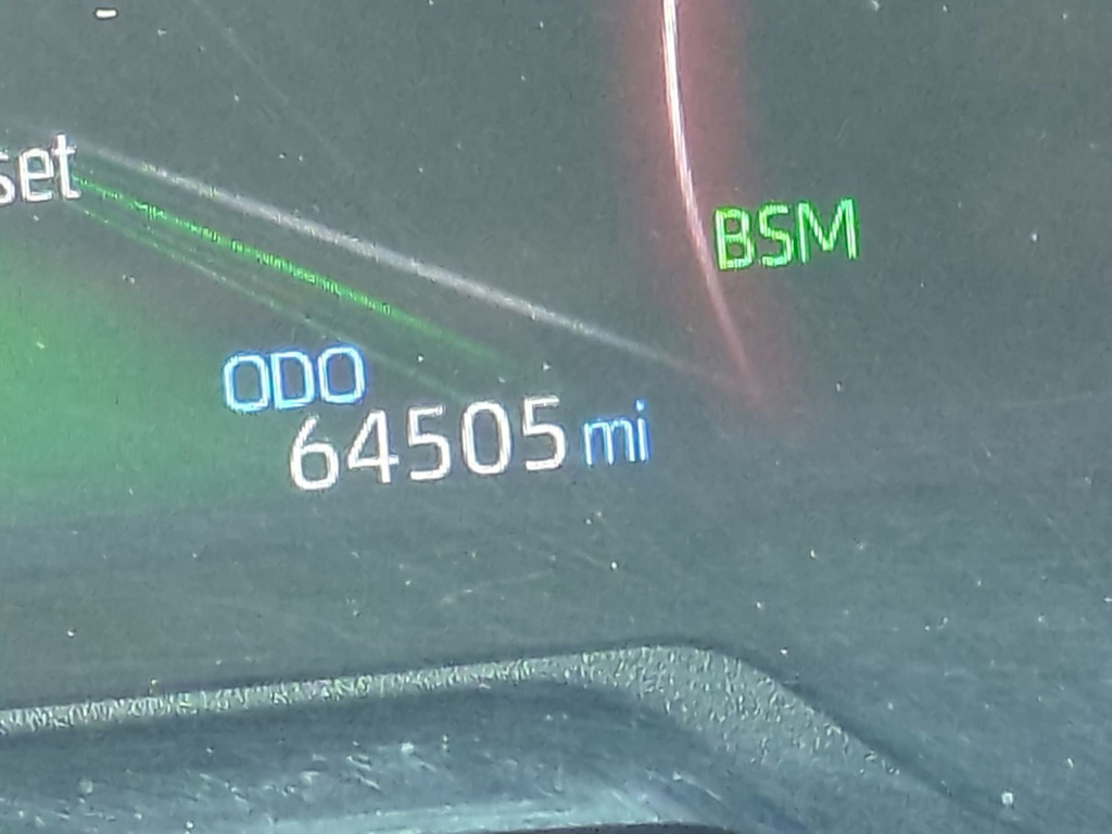 Thumbnail: 2021 Toyota RAV4 - 6