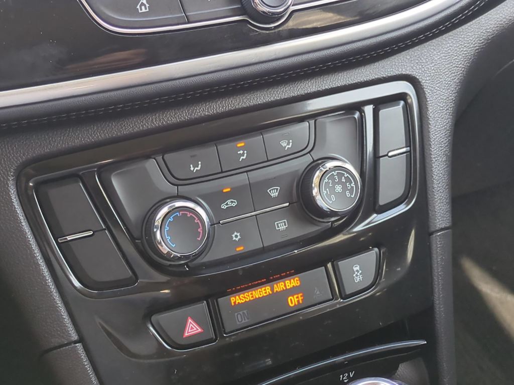 Thumbnail: 2019 Buick Encore - 26
