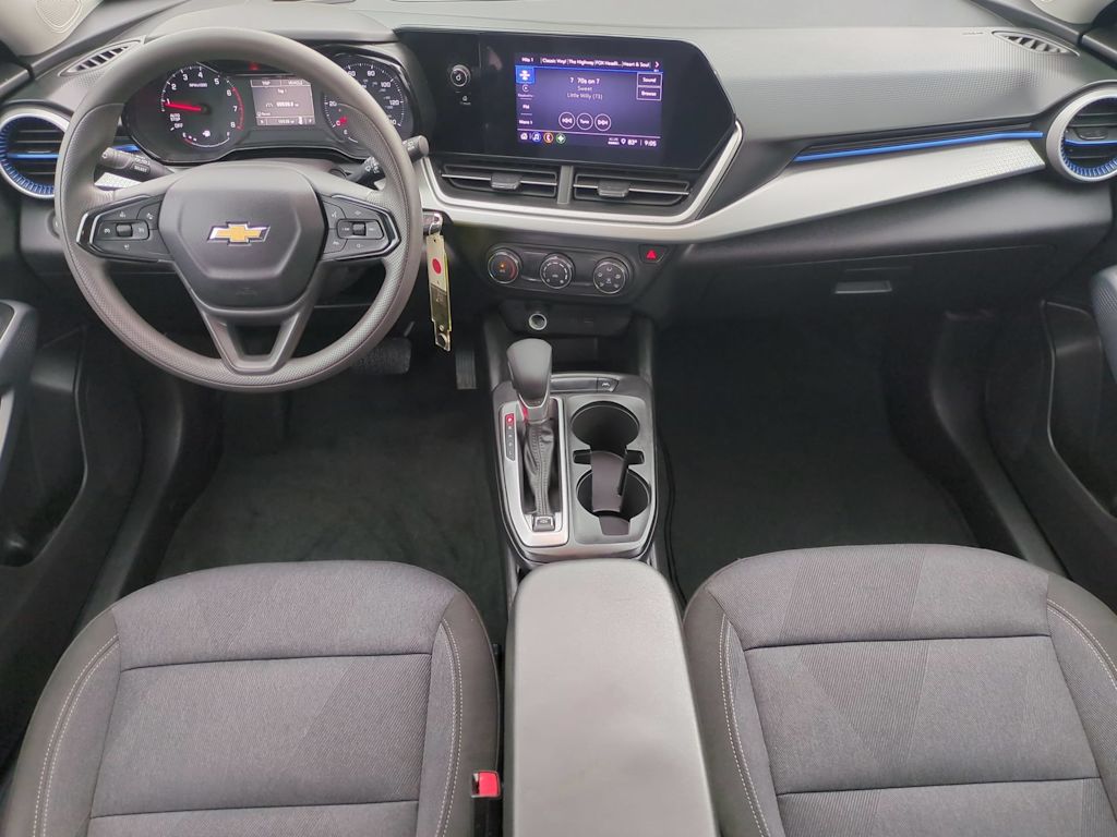 Thumbnail: 2025 Chevrolet Trax - 10
