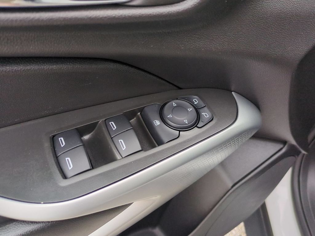 Thumbnail: 2025 Chevrolet Trax - 28