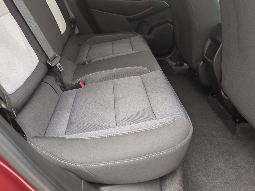 2025 Chevrolet Trax LS 12