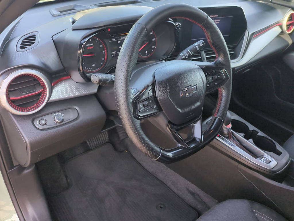 Thumbnail: 2024 Chevrolet Trax - 2