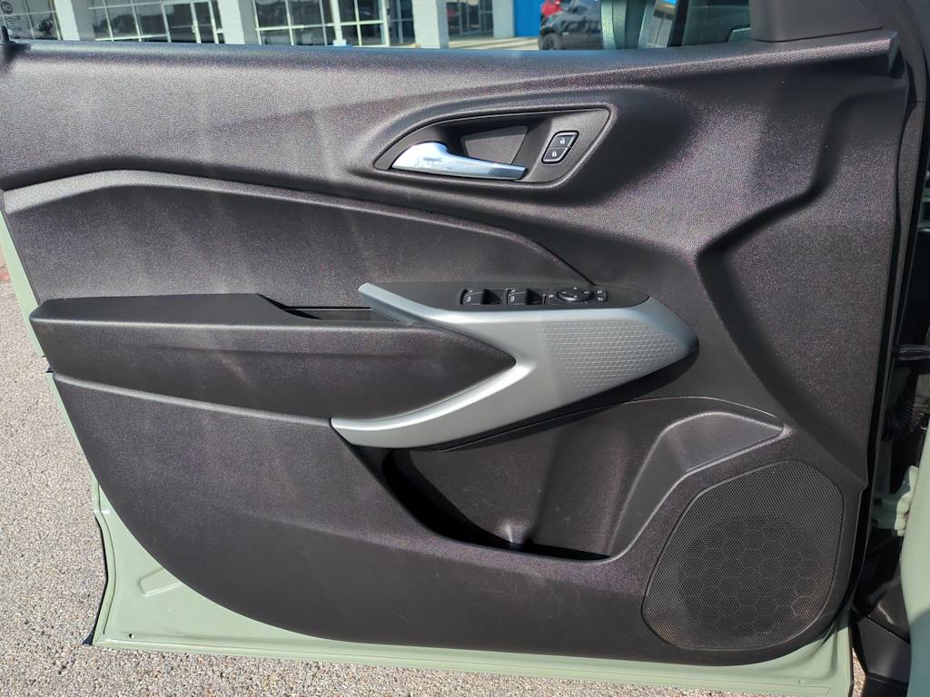 Thumbnail: 2024 Chevrolet Trax - 27