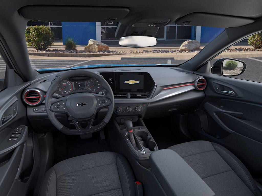 2025 Chevrolet Trax RS 2