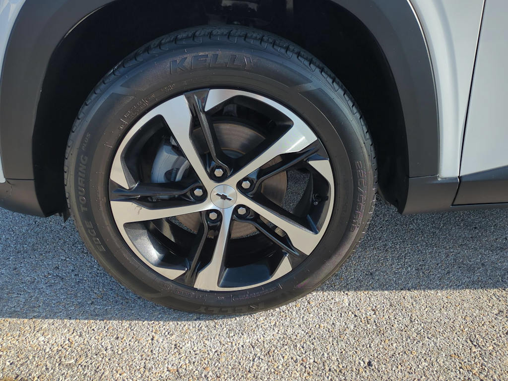 Thumbnail: 2025 Chevrolet Trax - 8
