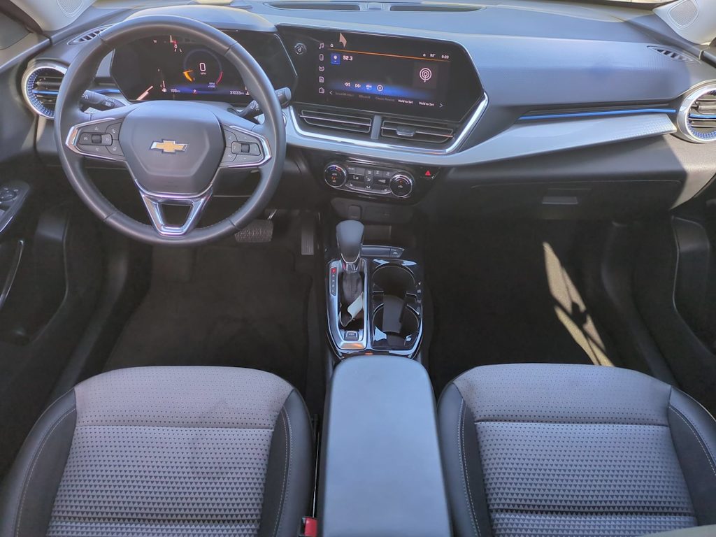 Thumbnail: 2024 Chevrolet Trax - 9