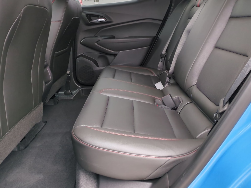 2025 Chevrolet Trax RS 12