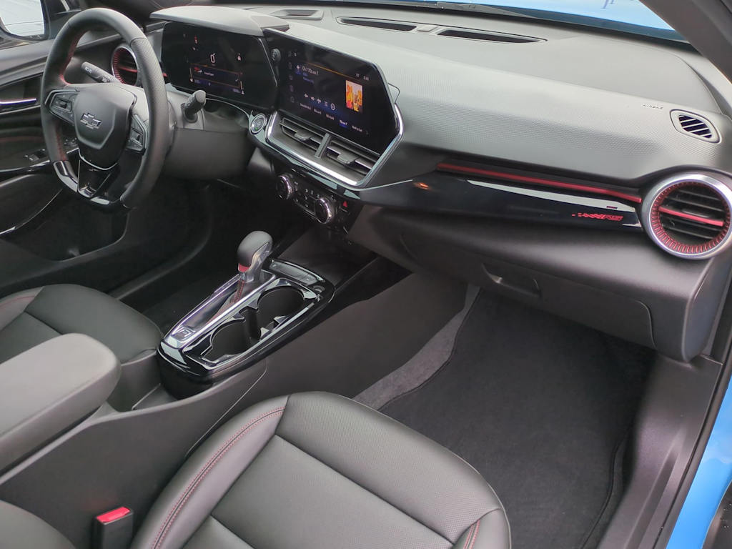 2025 Chevrolet Trax RS 14