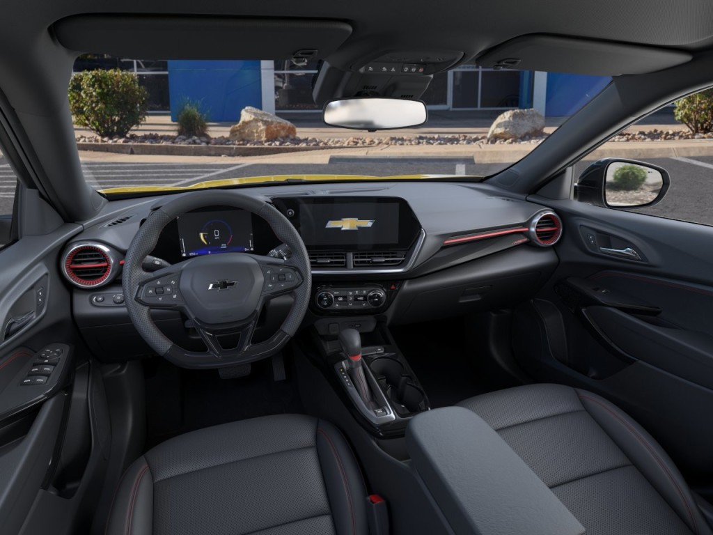 2025 Chevrolet Trax RS 2