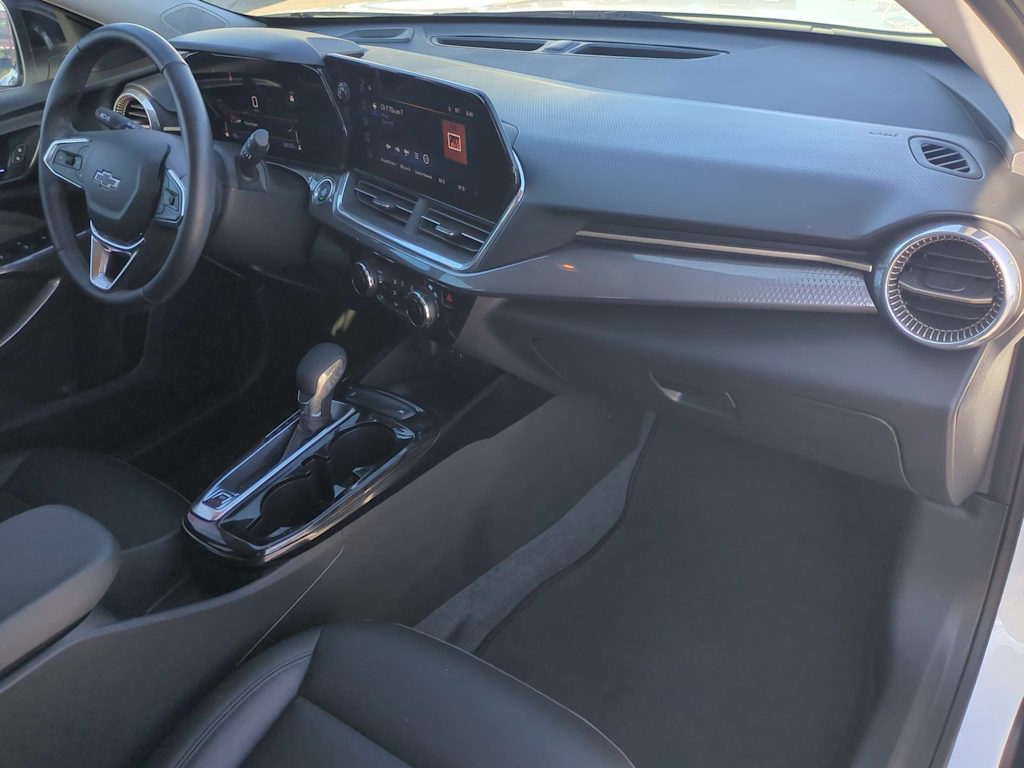Thumbnail: 2024 Chevrolet Trax - 12