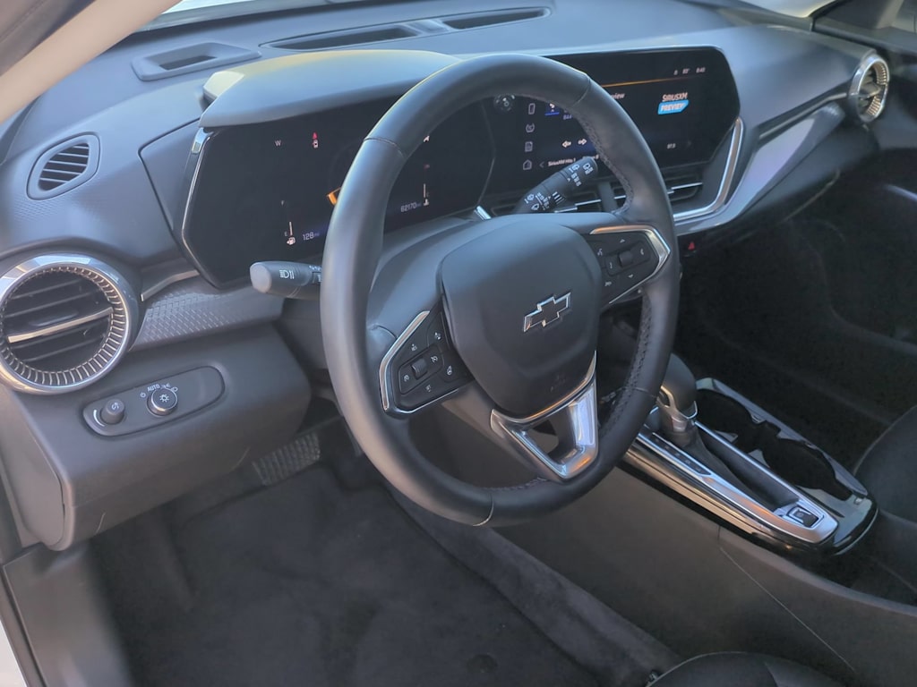 Thumbnail: 2024 Chevrolet Trax - 2