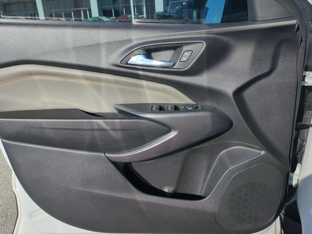 Thumbnail: 2024 Chevrolet Trax - 27