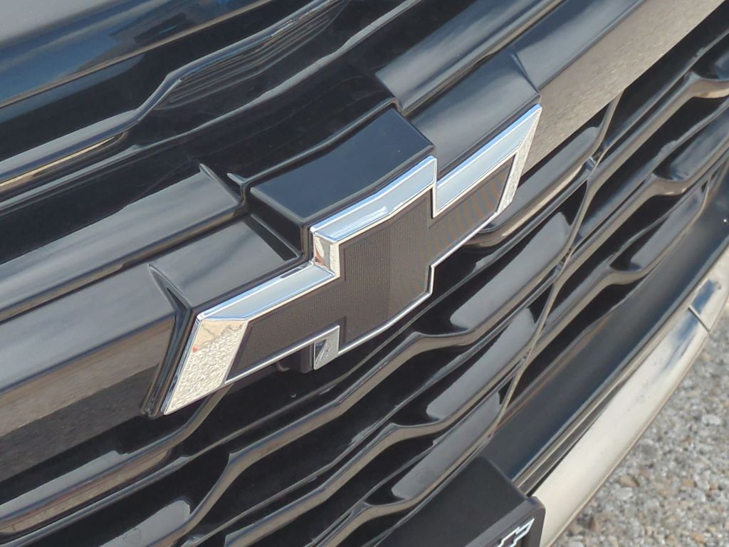 Thumbnail: 2025 Chevrolet Trax - 31