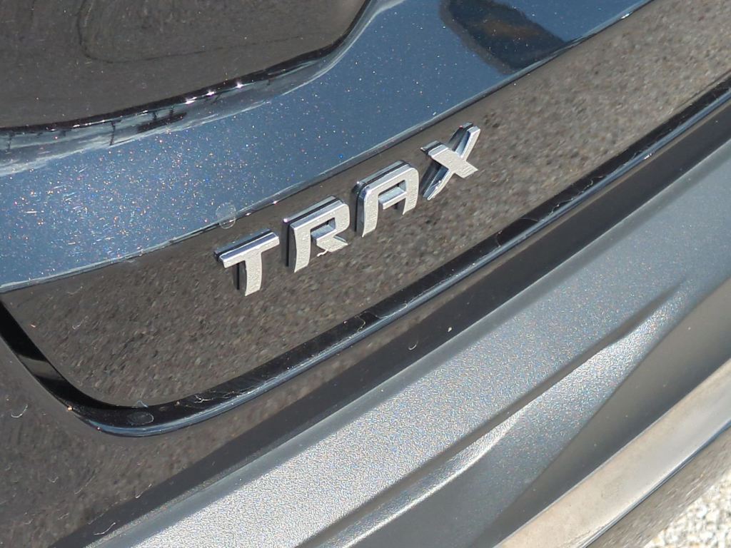 Thumbnail: 2025 Chevrolet Trax - 32