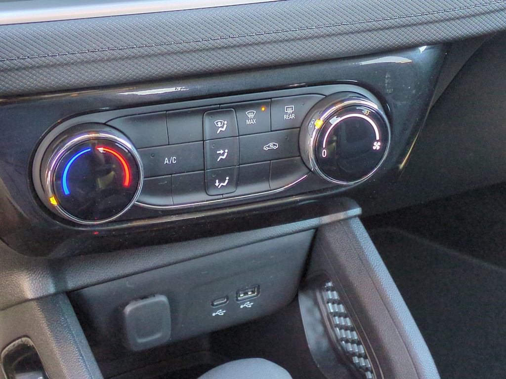 Thumbnail: 2025 Chevrolet TrailBlazer - 27