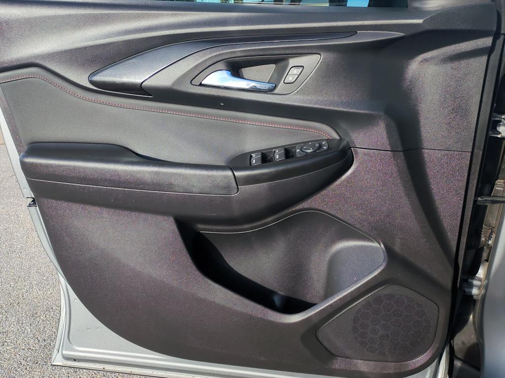 Thumbnail: 2023 Chevrolet TrailBlazer - 28