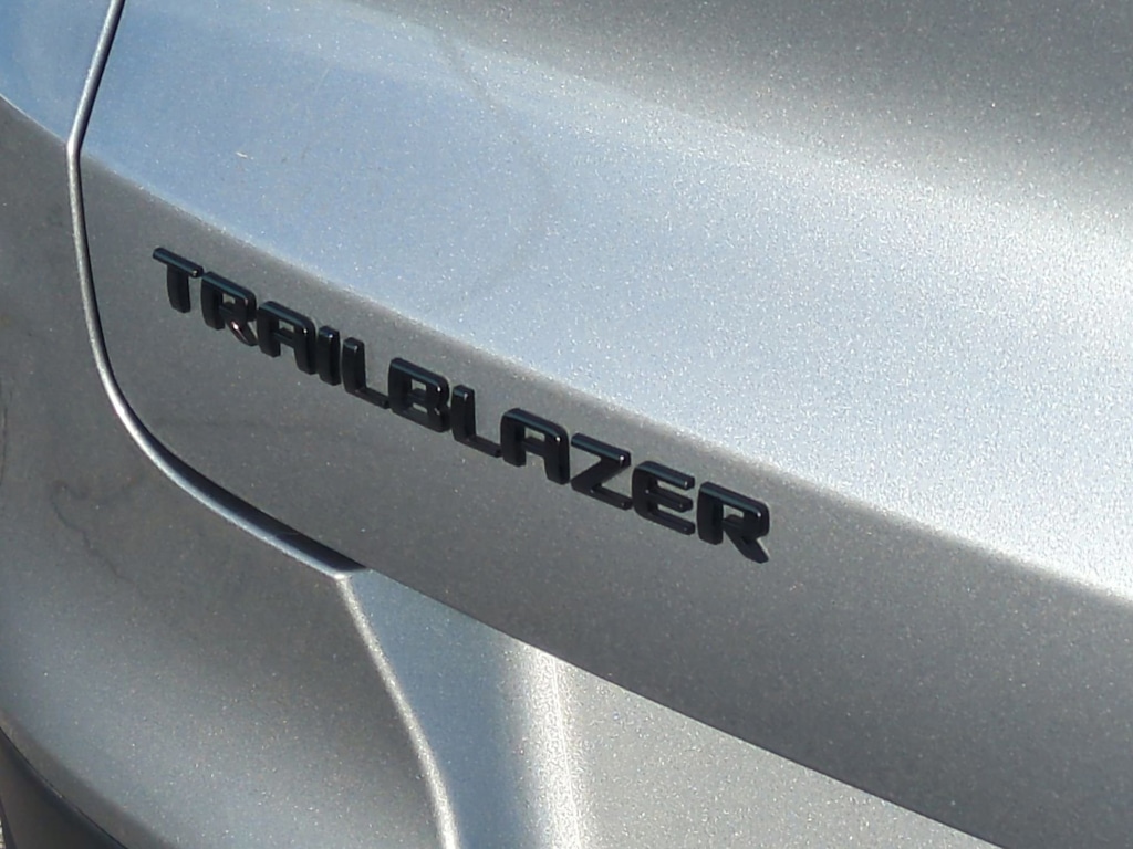 Thumbnail: 2023 Chevrolet TrailBlazer - 32