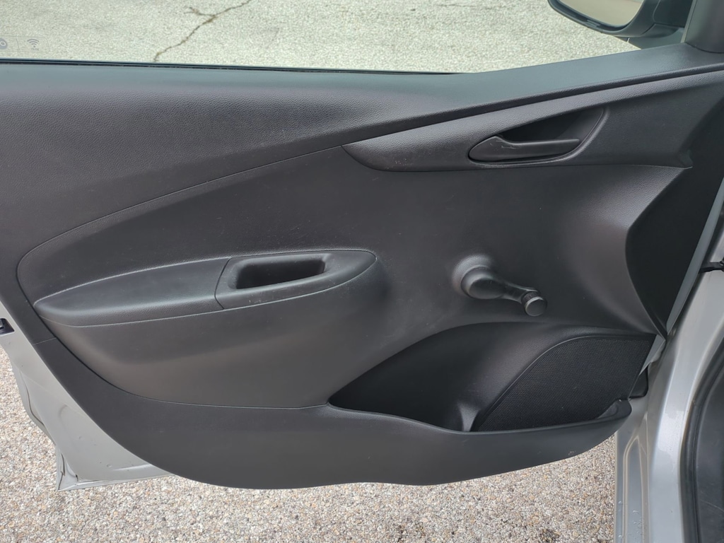 Thumbnail: 2017 Chevrolet Spark - 27