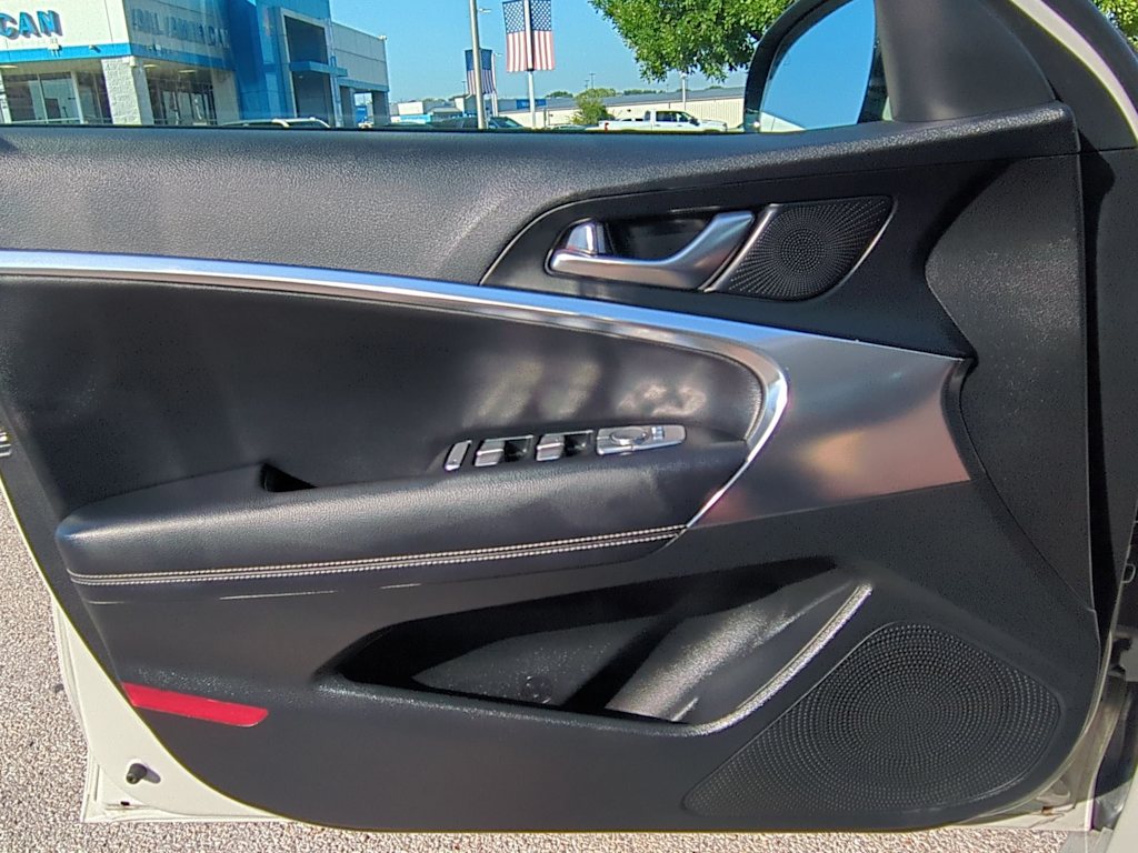 Thumbnail: 2025 Genesis G70 - 30