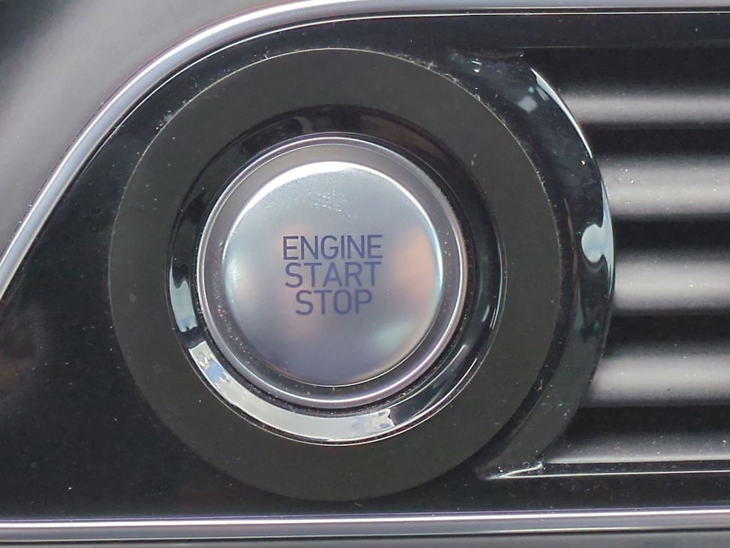 Thumbnail: 2023 Genesis G70 - 27