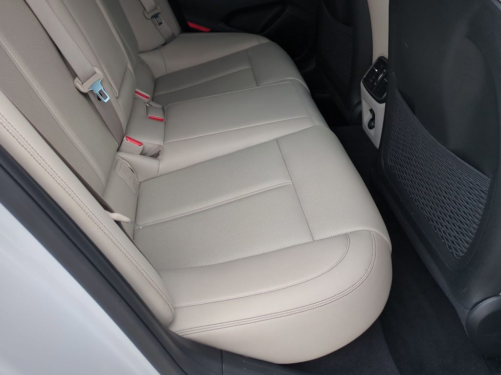 Thumbnail: 2023 Genesis G70 - 12