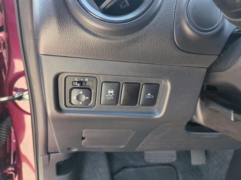 Thumbnail: 2024 Mitsubishi Mirage - 32